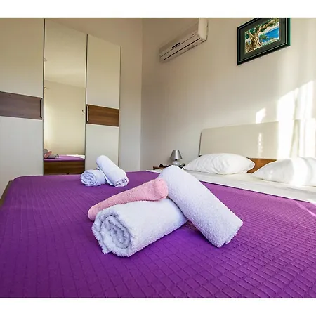 Lika Apartment
