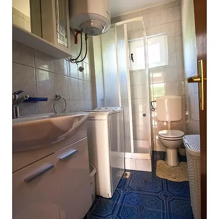 Apartment Lika *