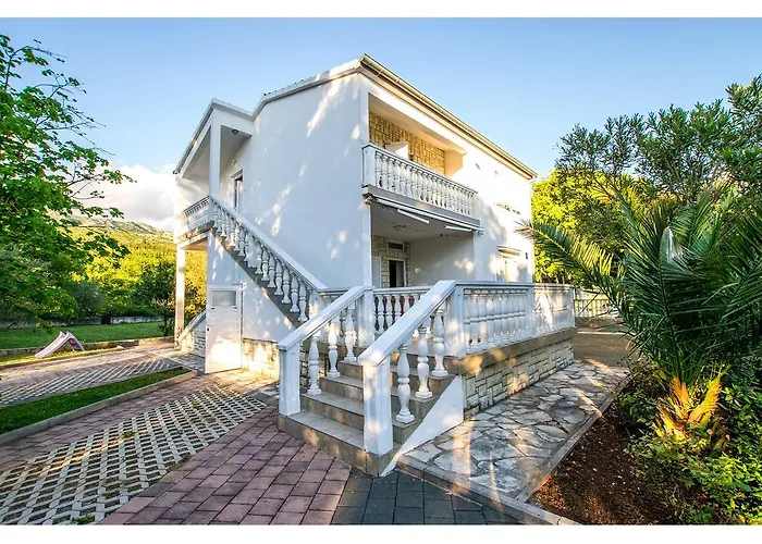 Apartamento Lika *