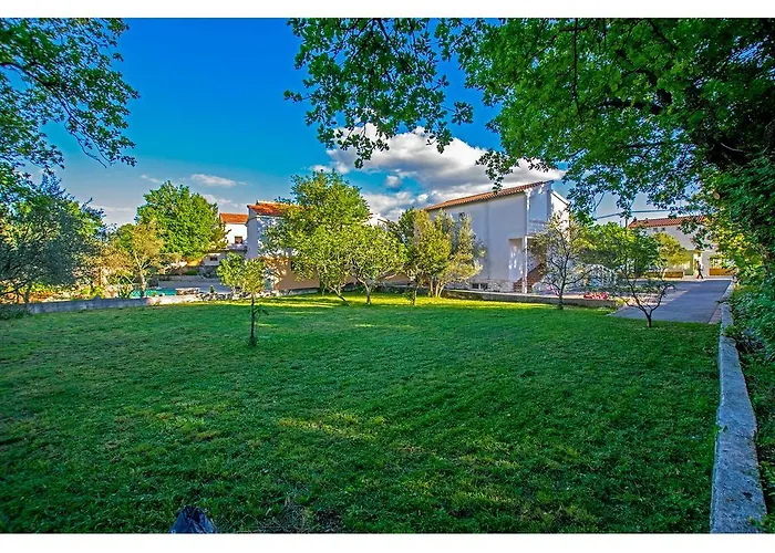 Apartamento Lika *